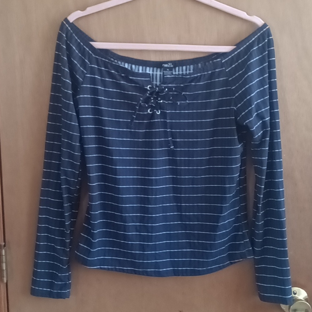 NWOT Rue21 long sleeve navy blue pinstripe off the shoulder top size XL